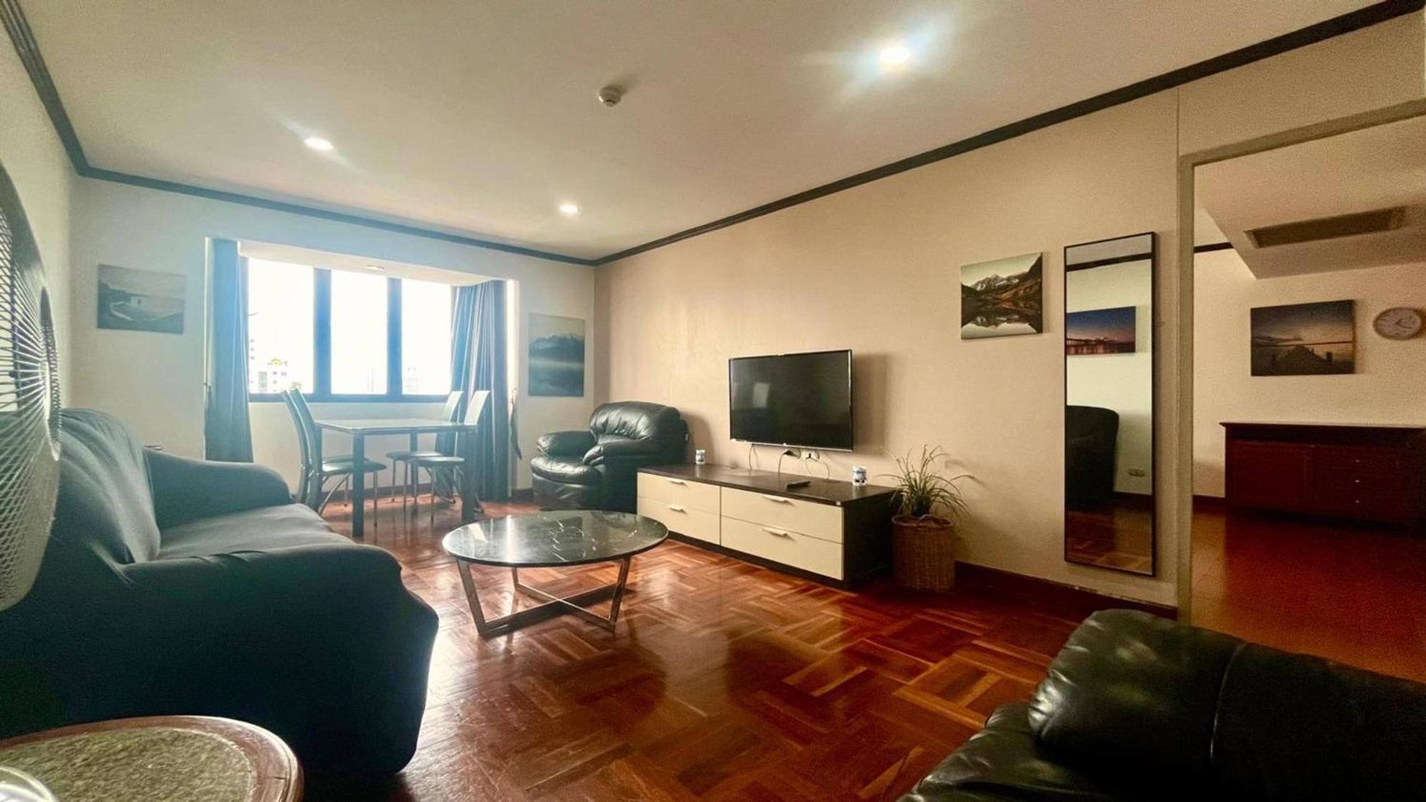 Affordable Serviced In Nana Omni Tower - Prime Sukhumvit Location Appartement Bangkok